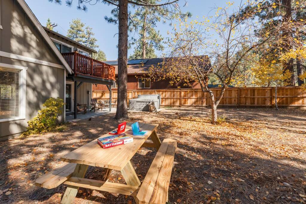 Cozy Cabin I King Bed I Fireplace I Hot Tub I Fenced Yard I Bbq Big Bear City Eksteriør billede